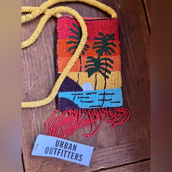 NWT Urban Outfitters Beaded Crossbody Phone Sling - Picture 2 of 3